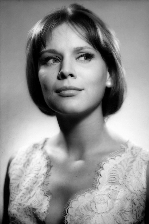 Photo of Marthe Keller