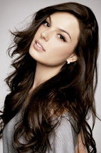 Photo of Isis Valverde