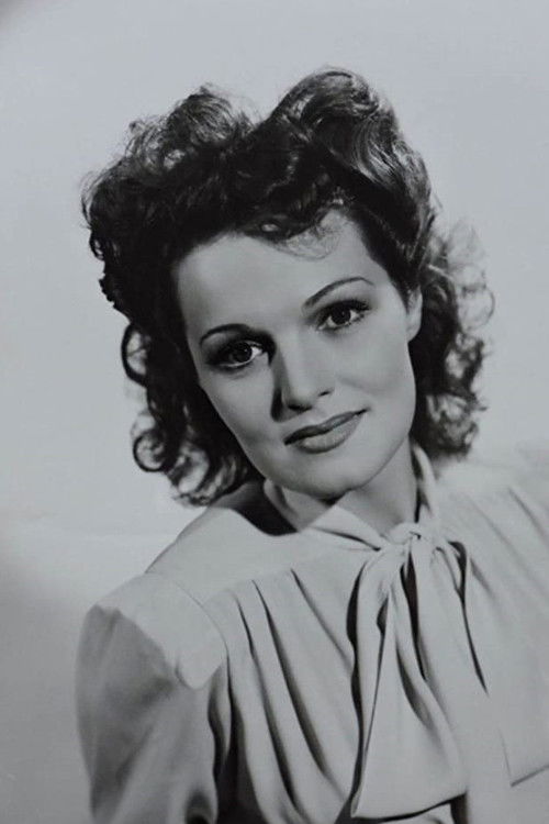 Photo of Linden Travers