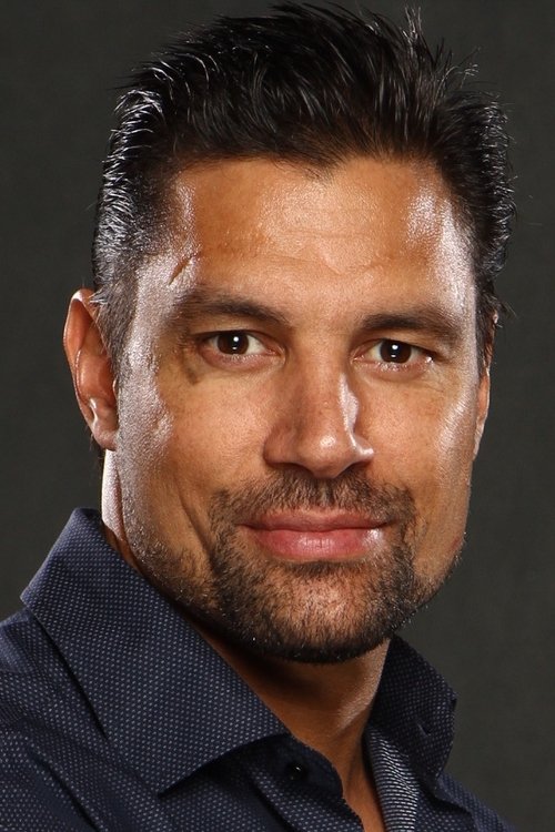 Photo of Manu Bennett