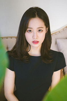Photo of Bae Yoon-kyung