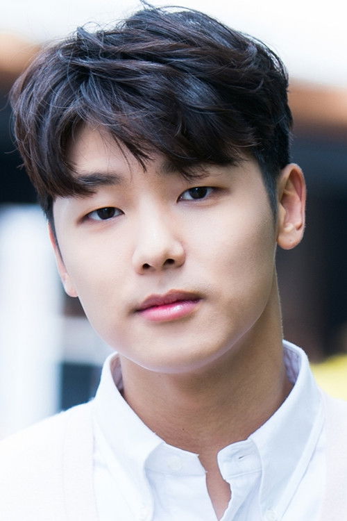 Photo of Kang Min-hyuk