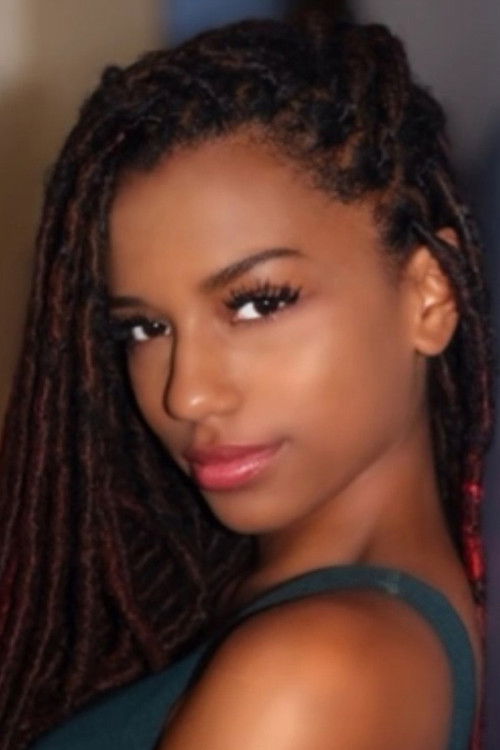 Photo of Savannah Lee Smith