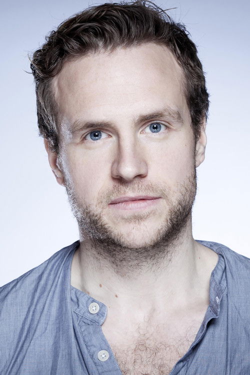 Photo of Rafe Spall
