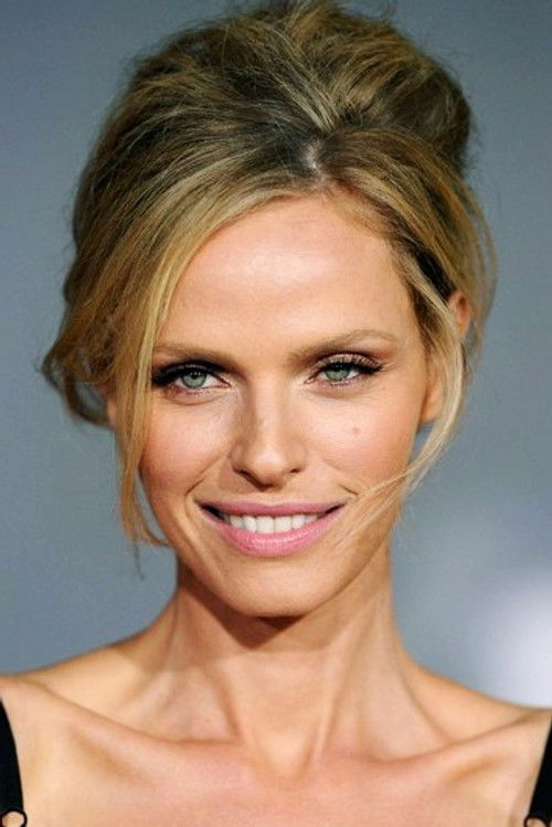 Photo of Rachel Roberts