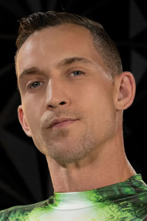 Photo of Ethan Sinns