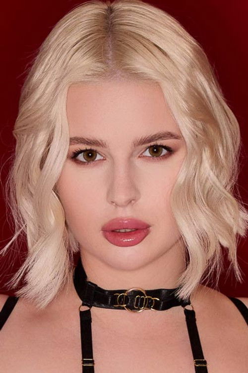 Photo of Eliz Benson