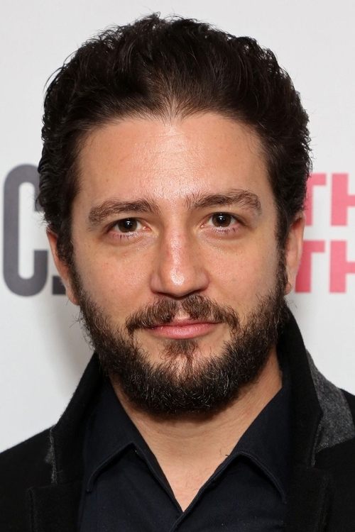 Photo of John Magaro