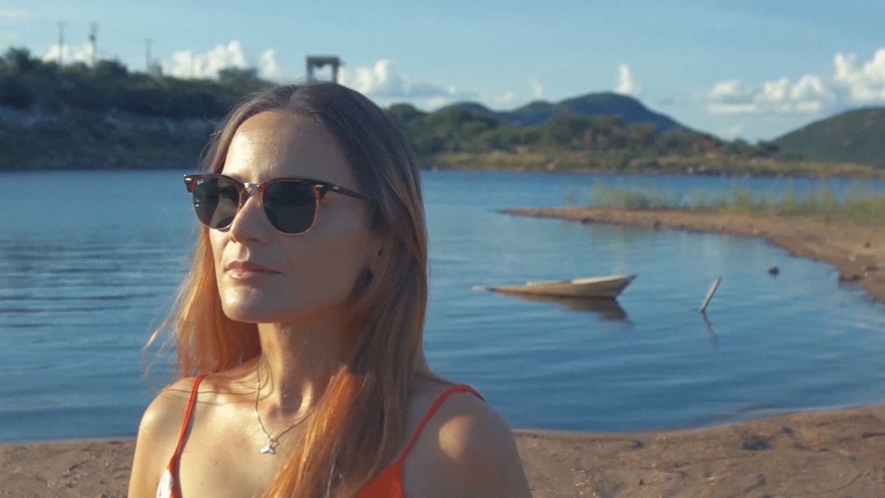 Backdrop for A Vida Como A Gente Faz