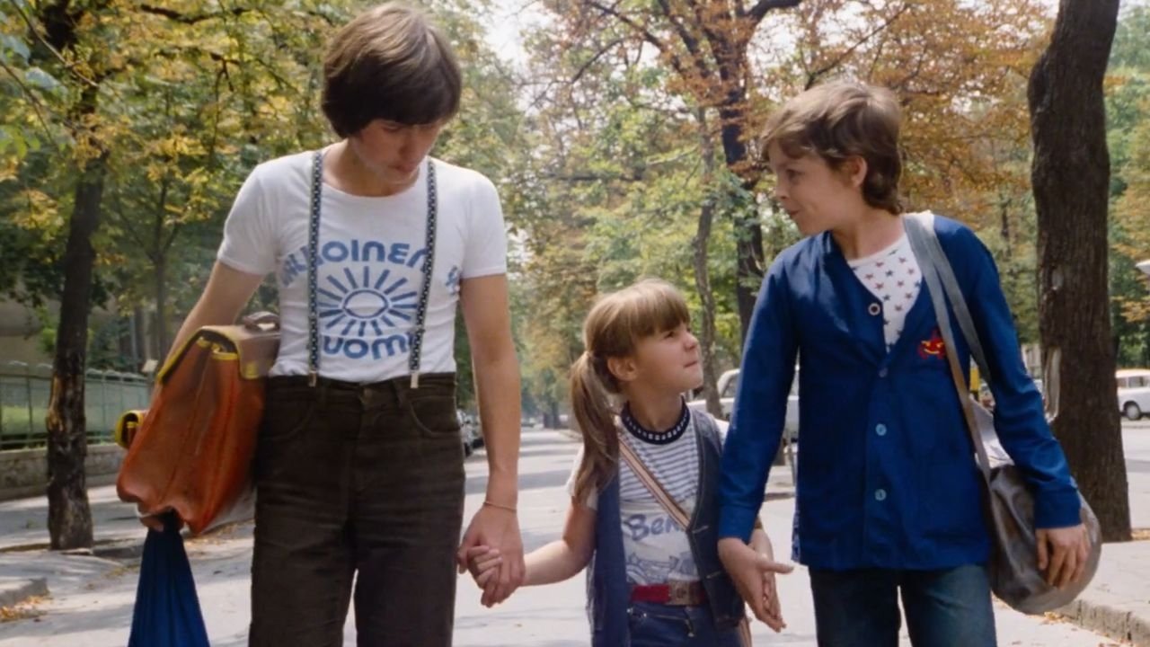 Backdrop for A Harum-Scarum Family