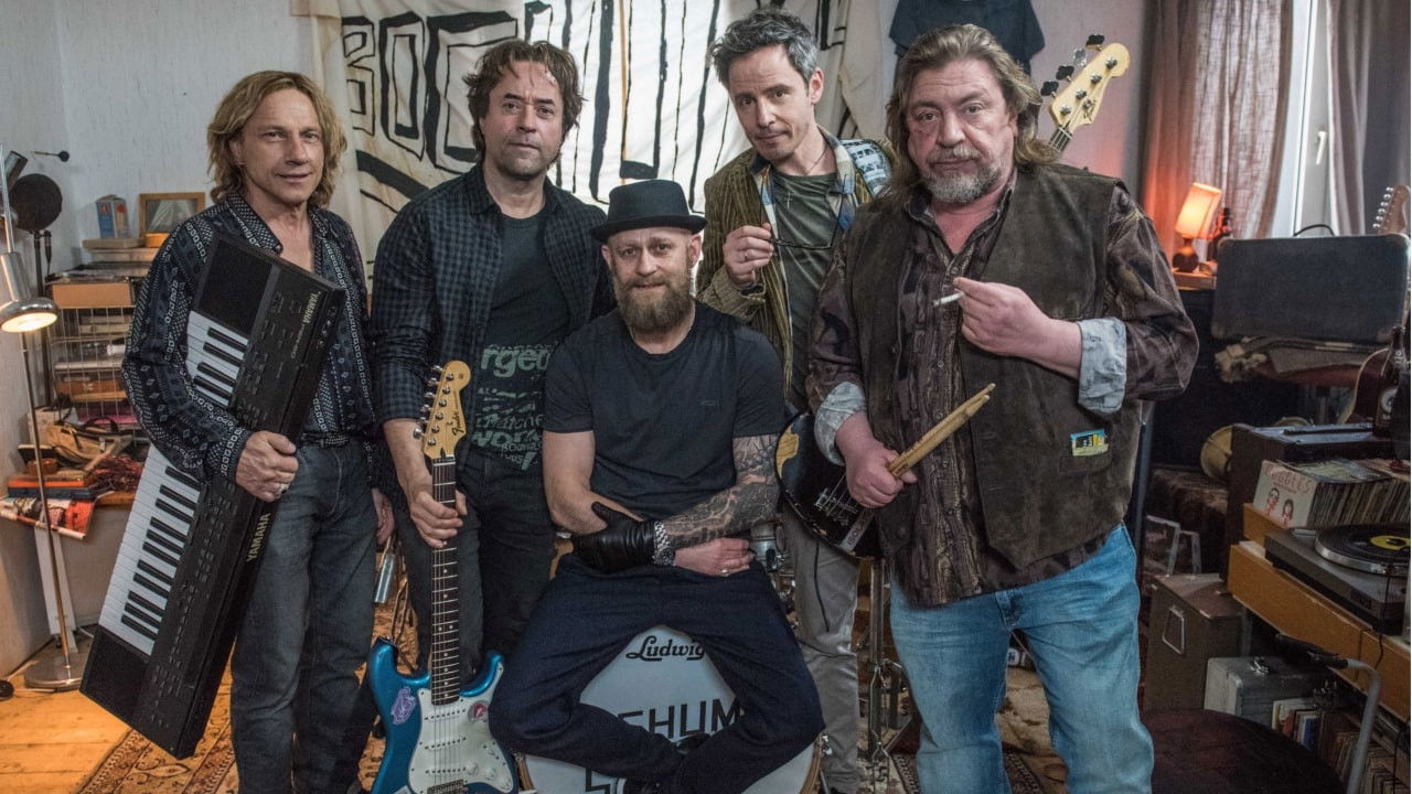 Backdrop for So viel Zeit