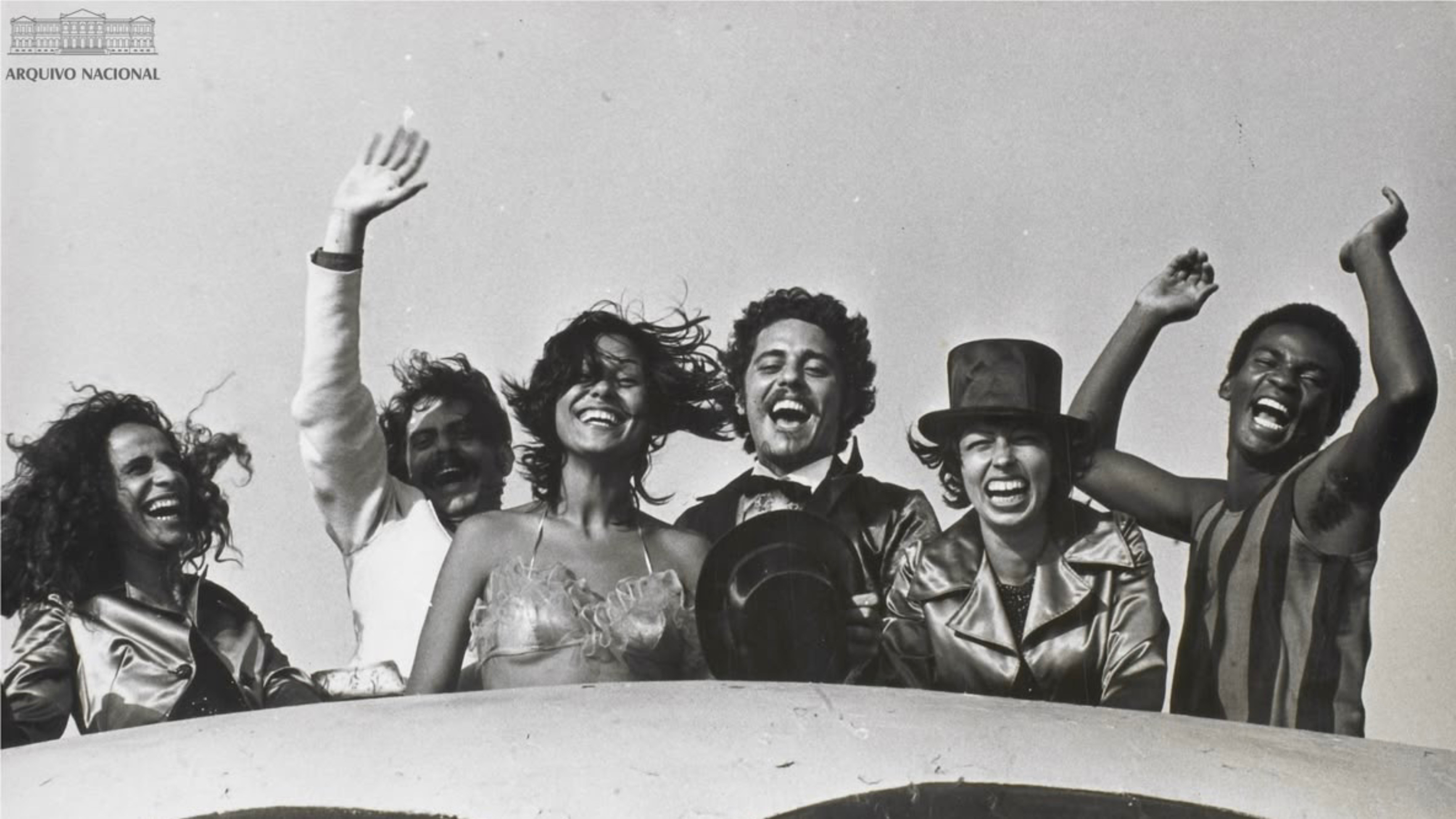 Backdrop for When Carnaval Comes