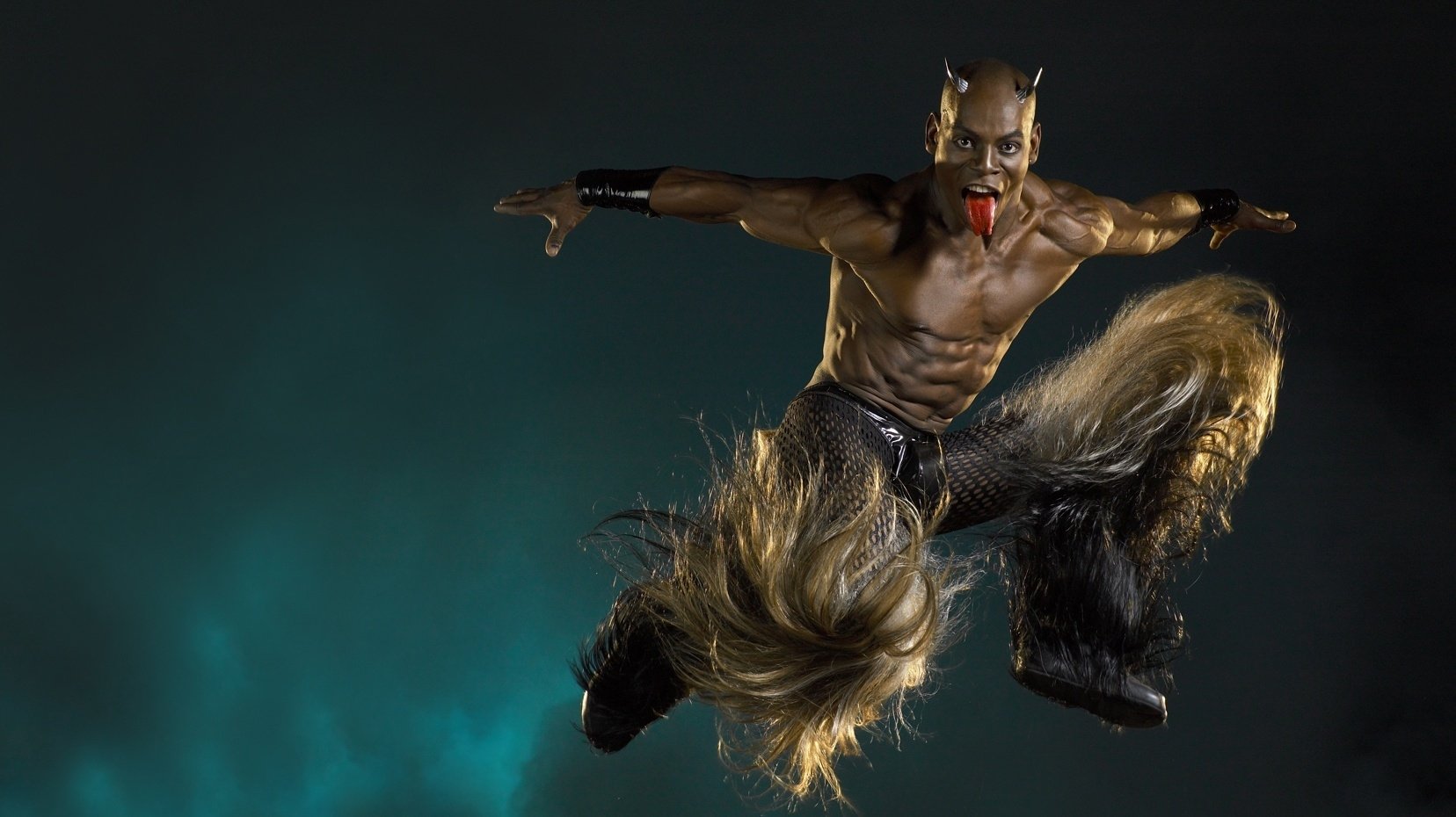 Backdrop for Cirque du Soleil: LoveSick