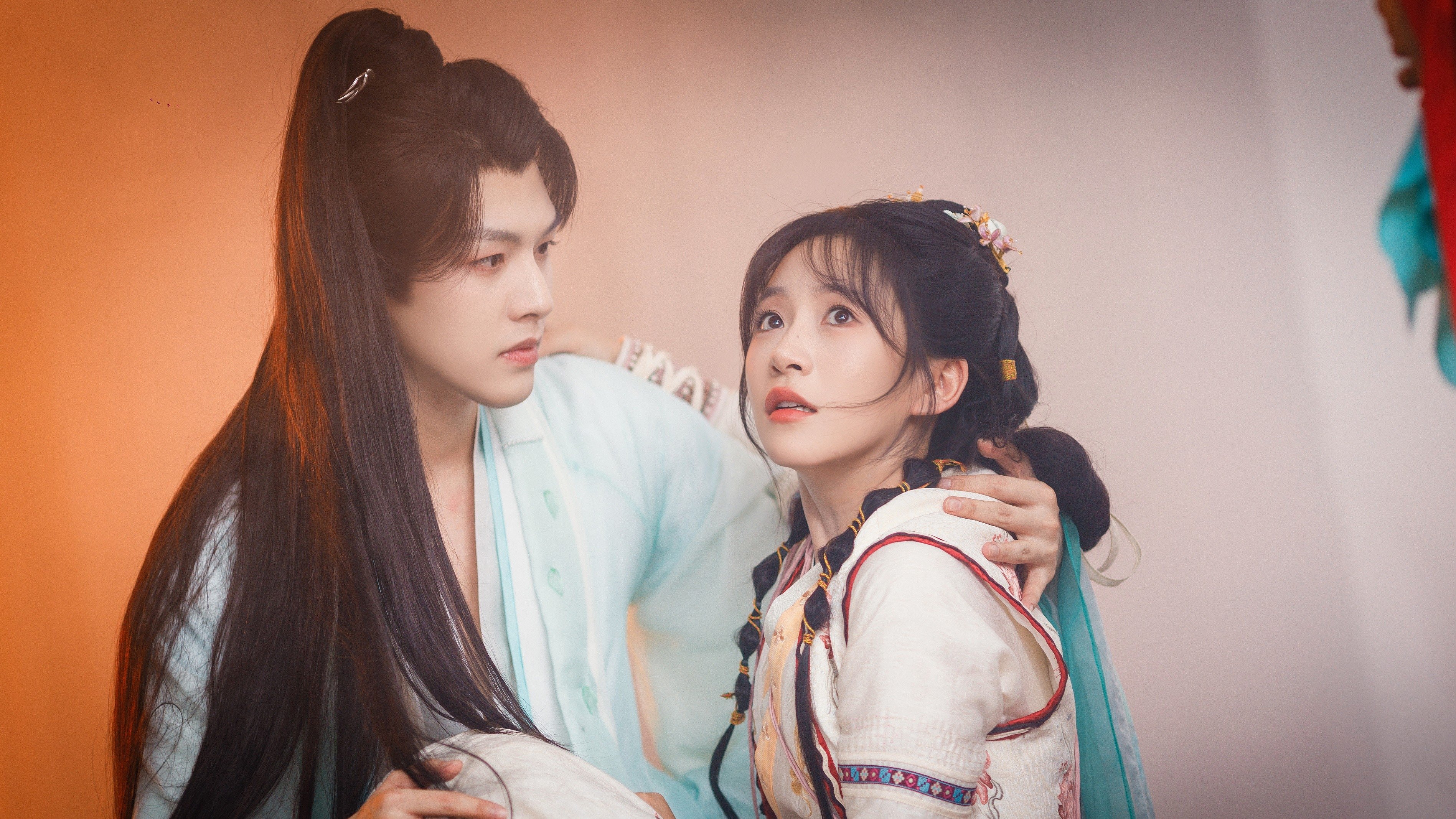 Backdrop for The Glory of Queen