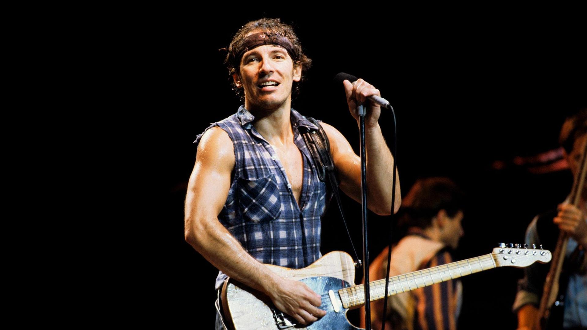 Backdrop for Bruce Springsteen: The Complete Video Anthology 1978-2000