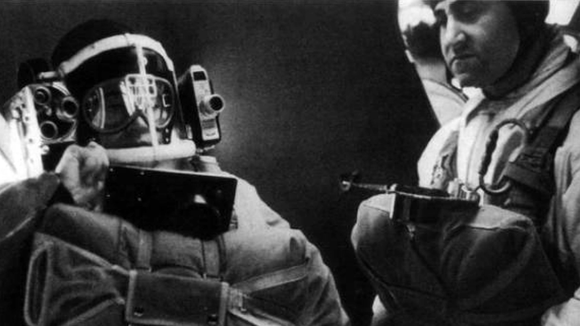 Backdrop for Des Hommes Dans Le Ciel