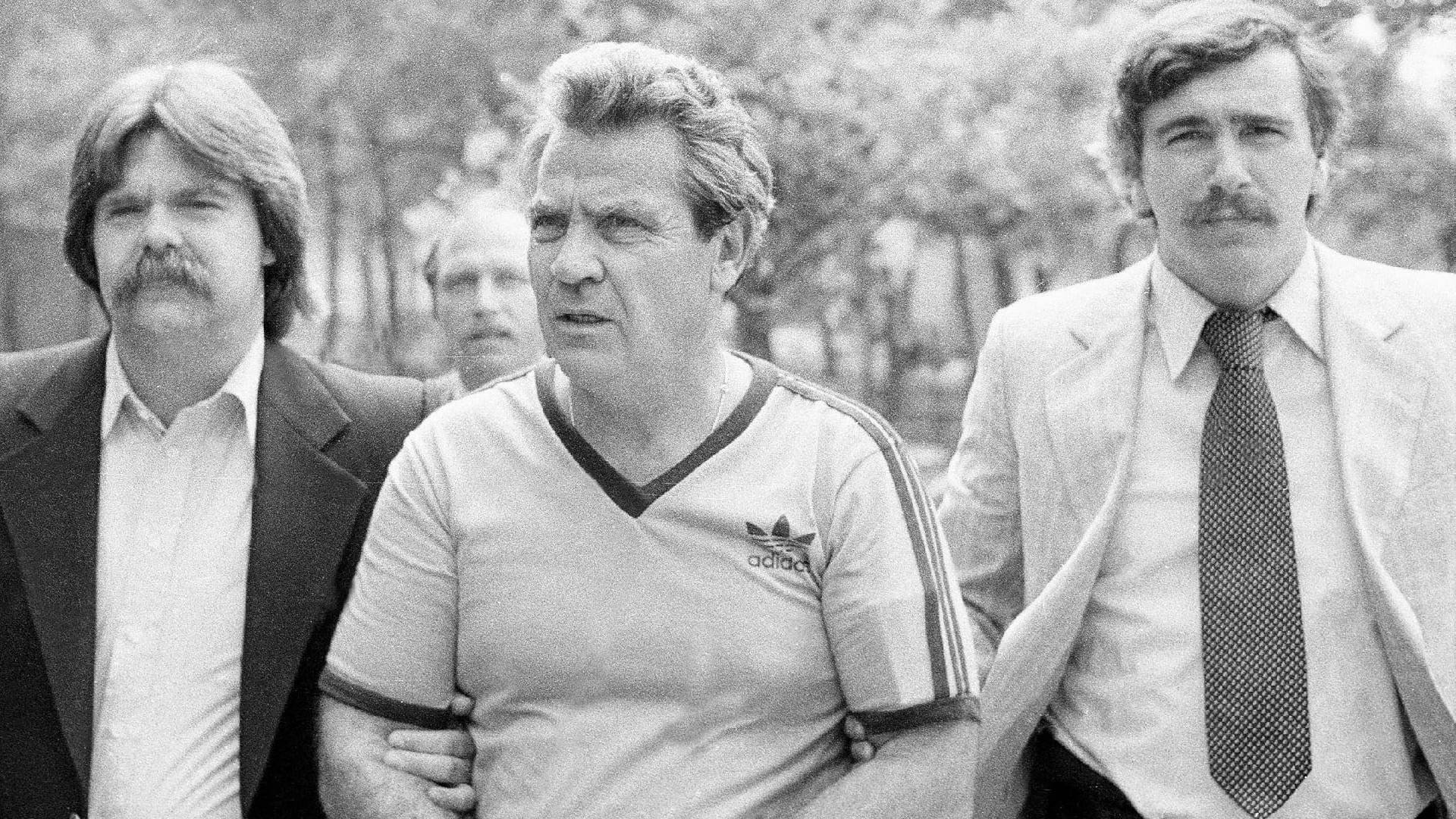 Backdrop for The Irish Mob