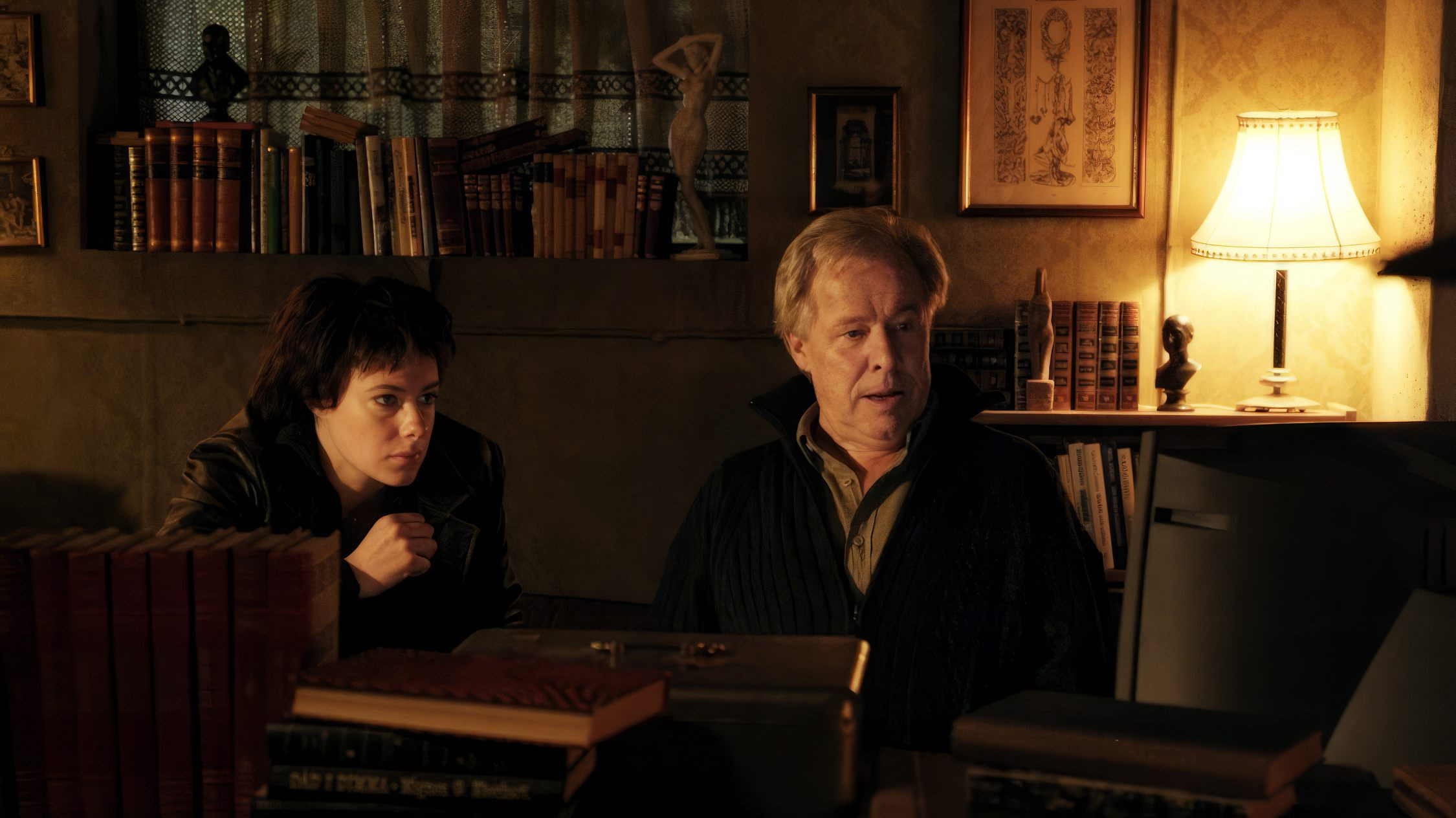 Backdrop for Moreno and the Silence