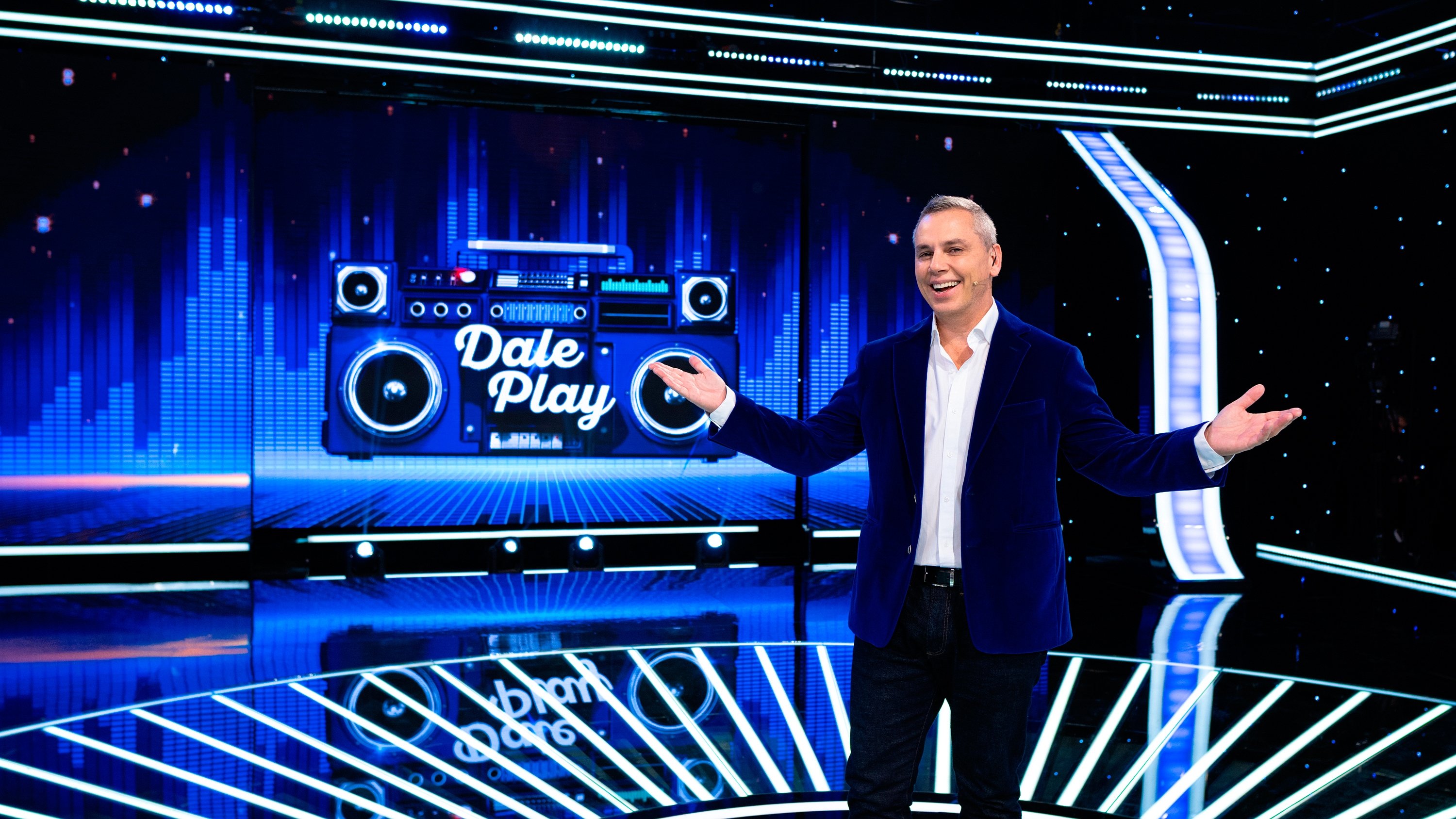 Backdrop for Dale Play