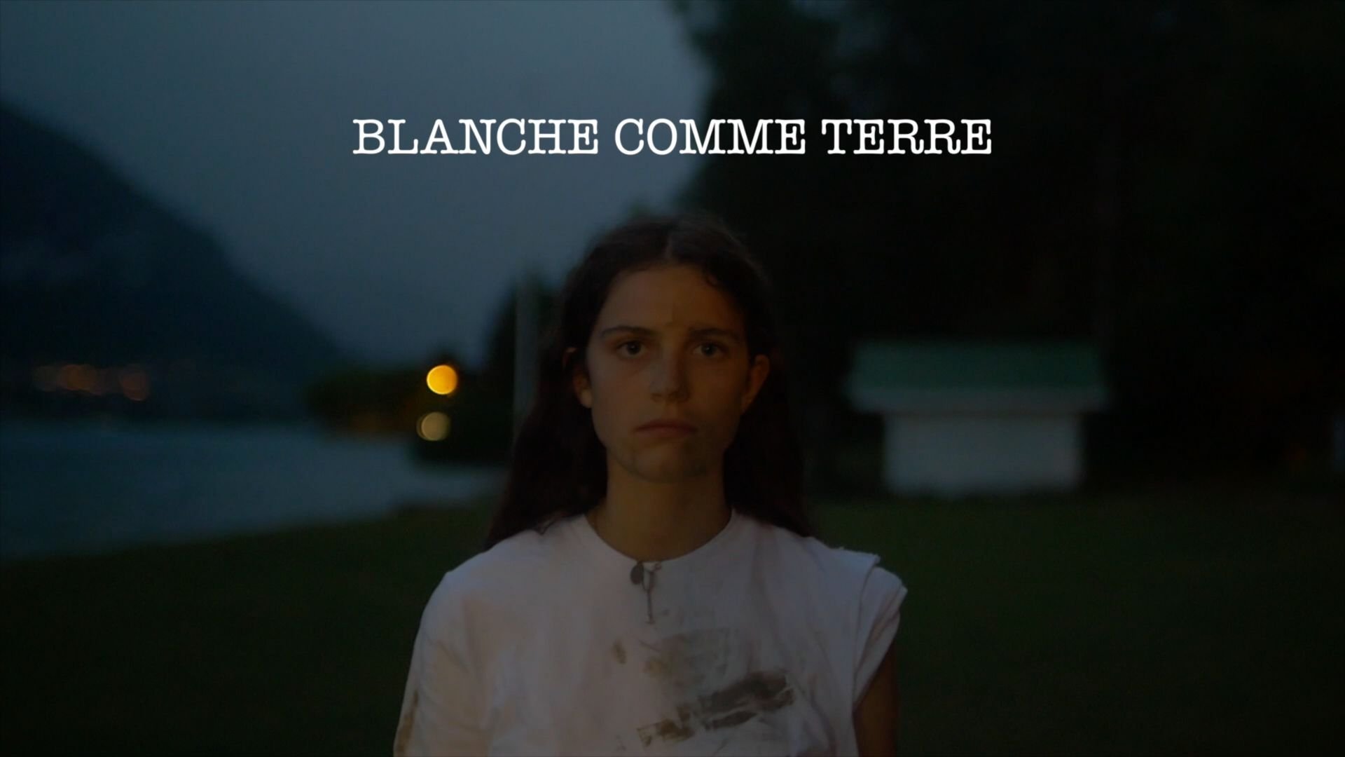 Backdrop for Blanche comme terre
