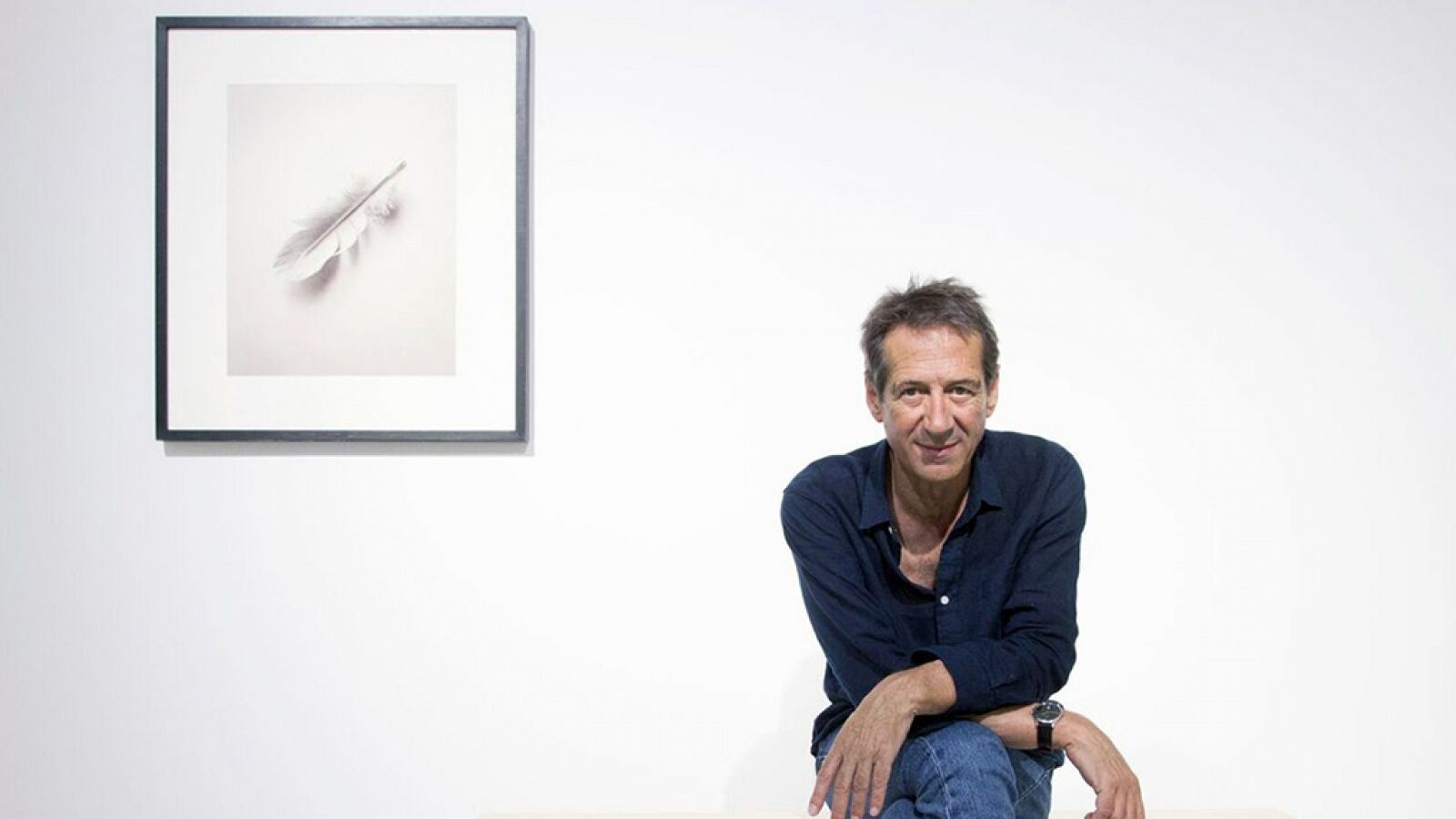 Backdrop for Chema Madoz: regar lo escondido