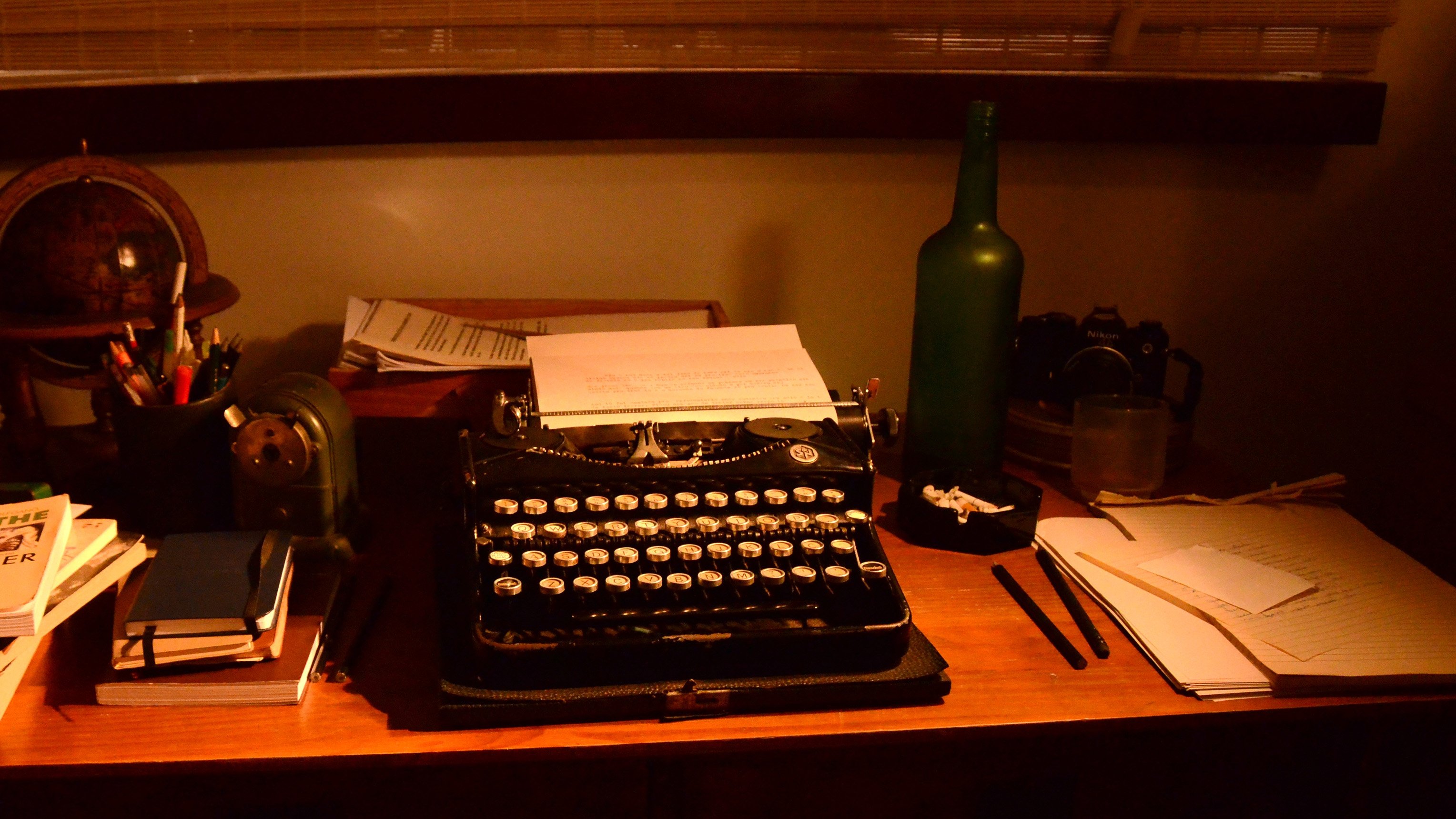 Backdrop for Entre Nós