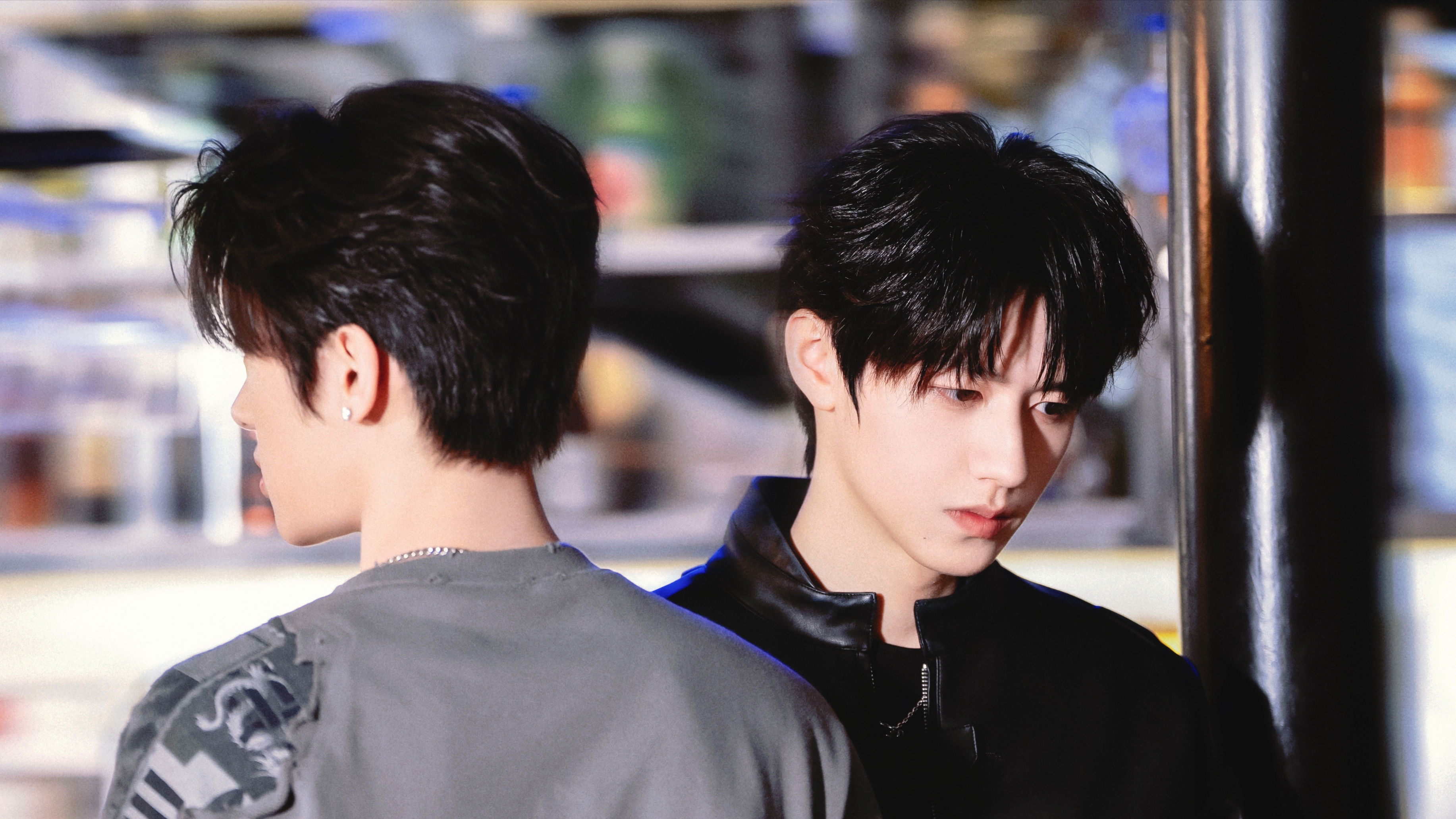 Backdrop for Dynamic Enthusiasm: Boys Over Flowers in Beijing