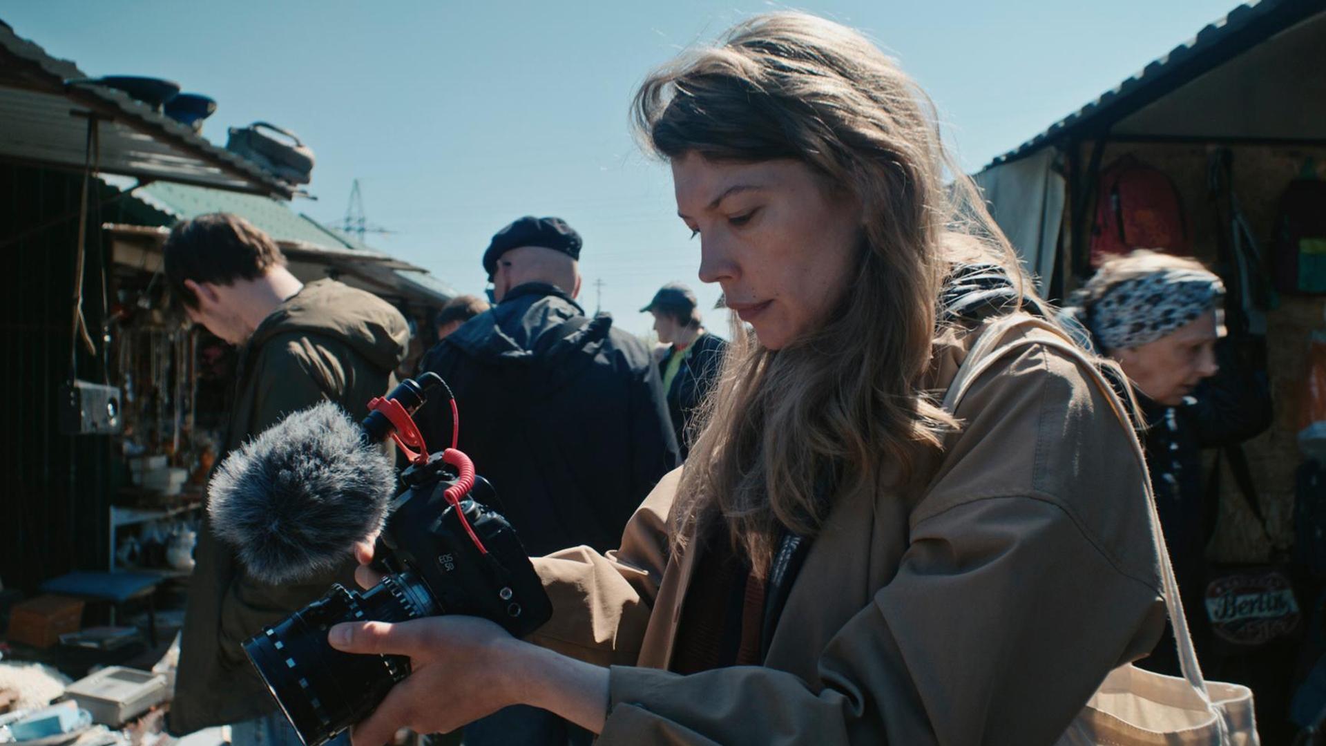 Backdrop for Dolomite and Ash