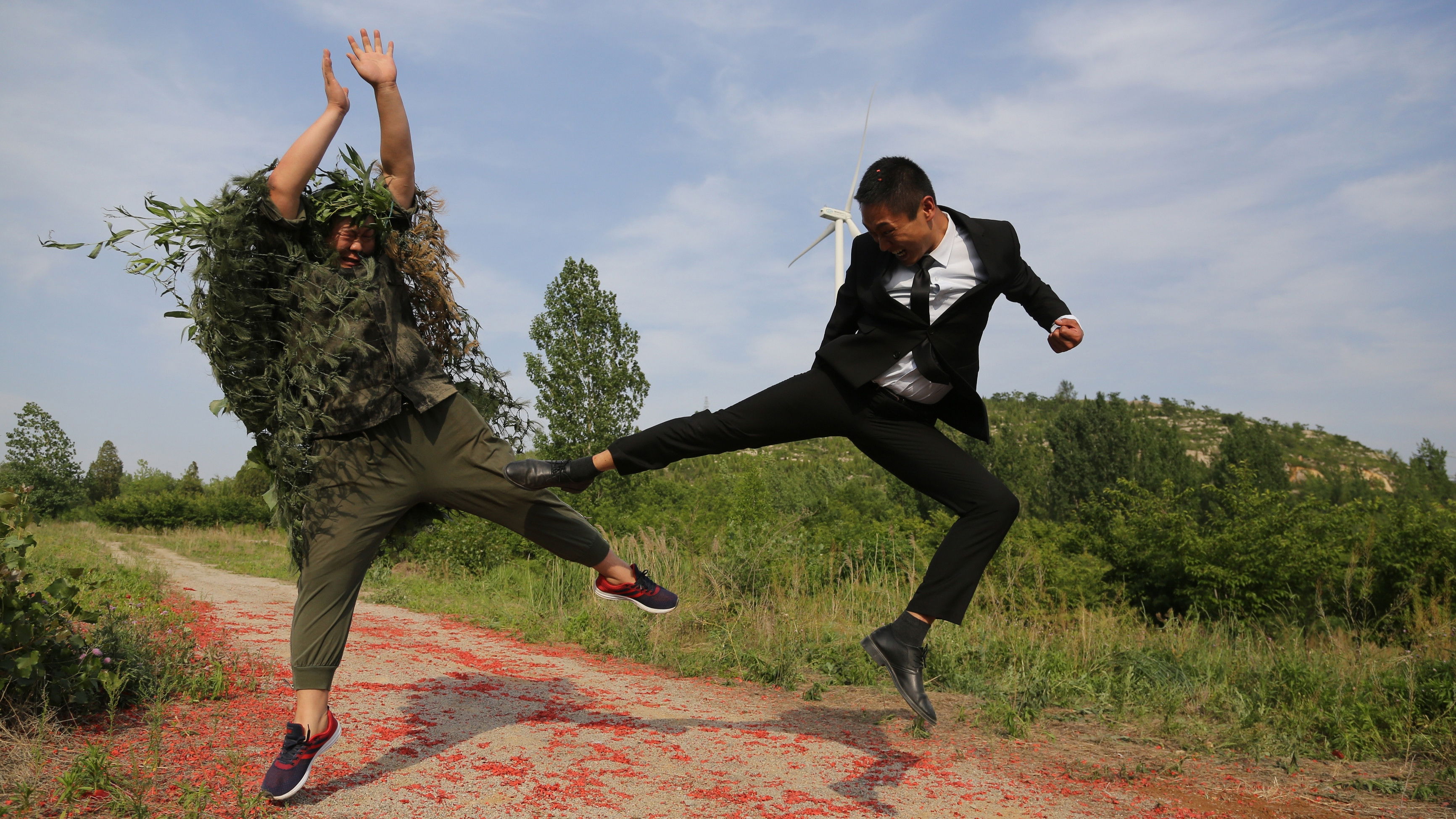 Backdrop for 石头村变形记