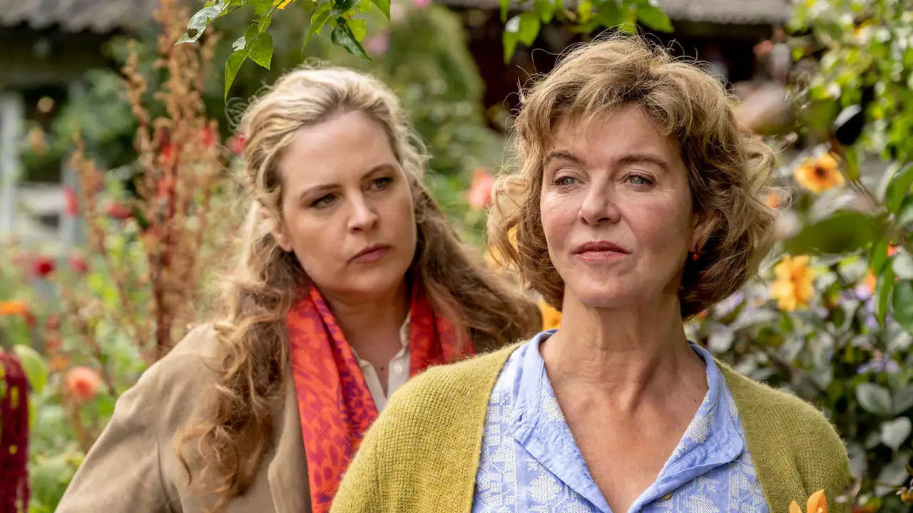 Backdrop for Meine Mutter gibt es doppelt