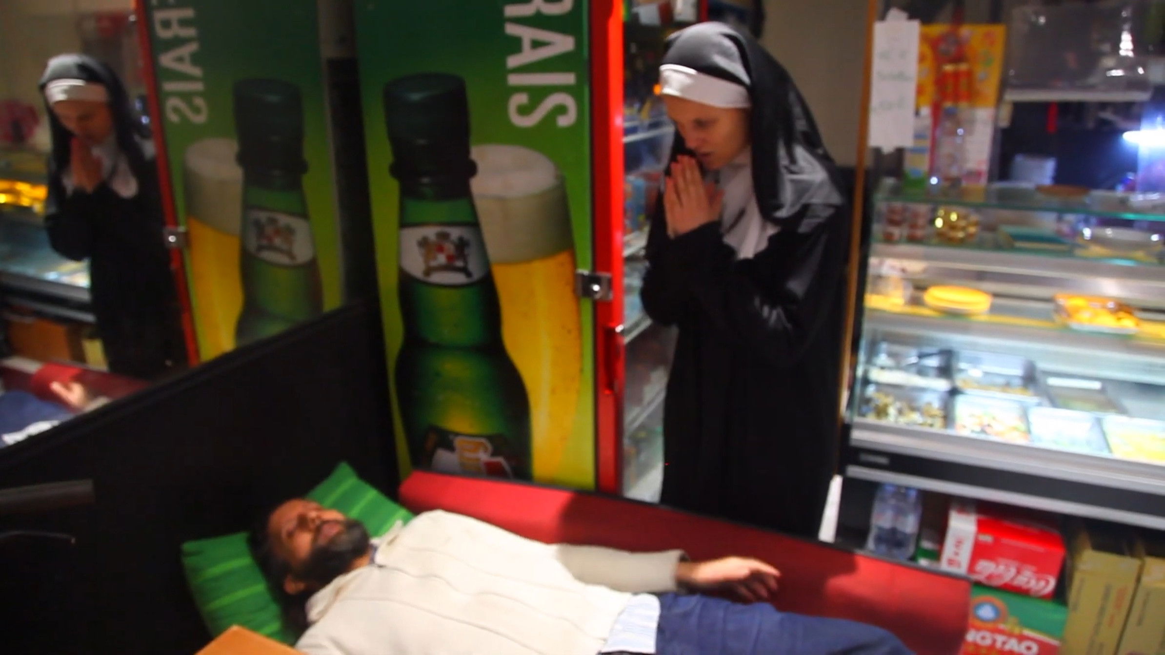 Backdrop for Le Sourire de la Peur