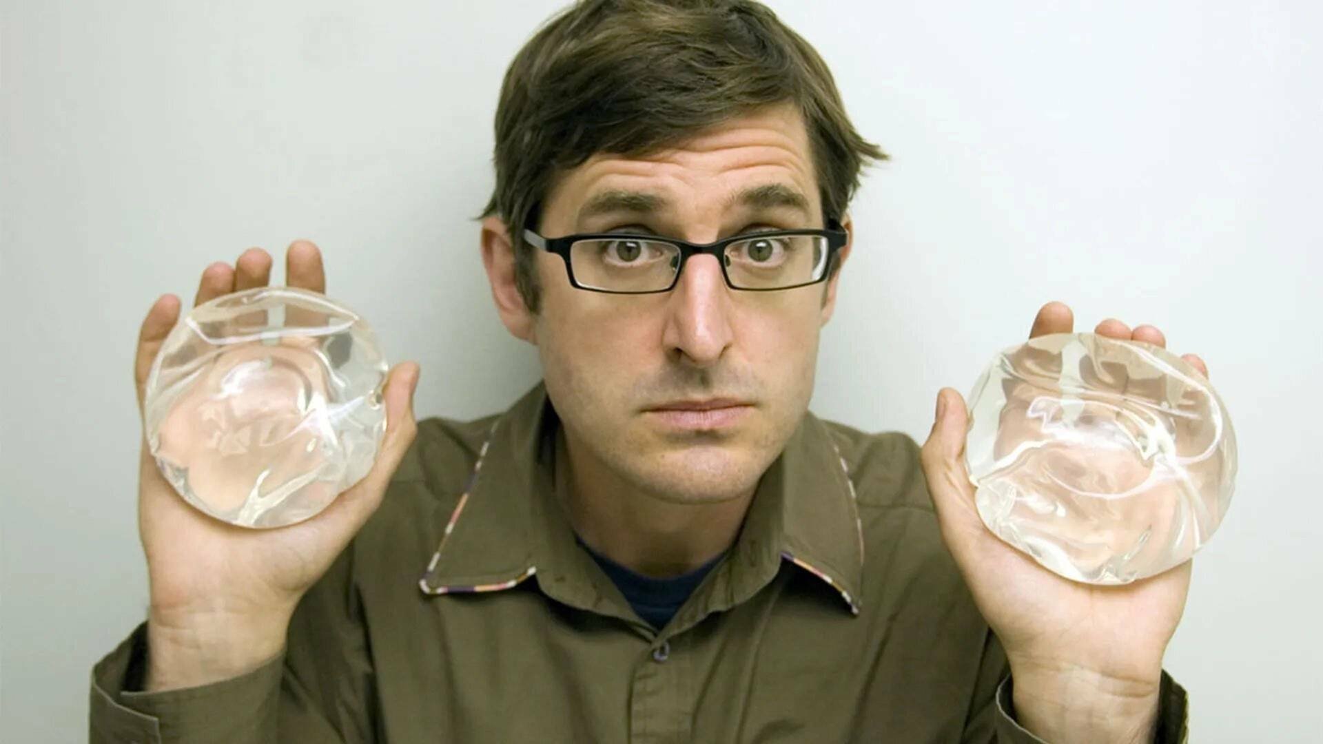 Backdrop for Louis Theroux: Under the Knife