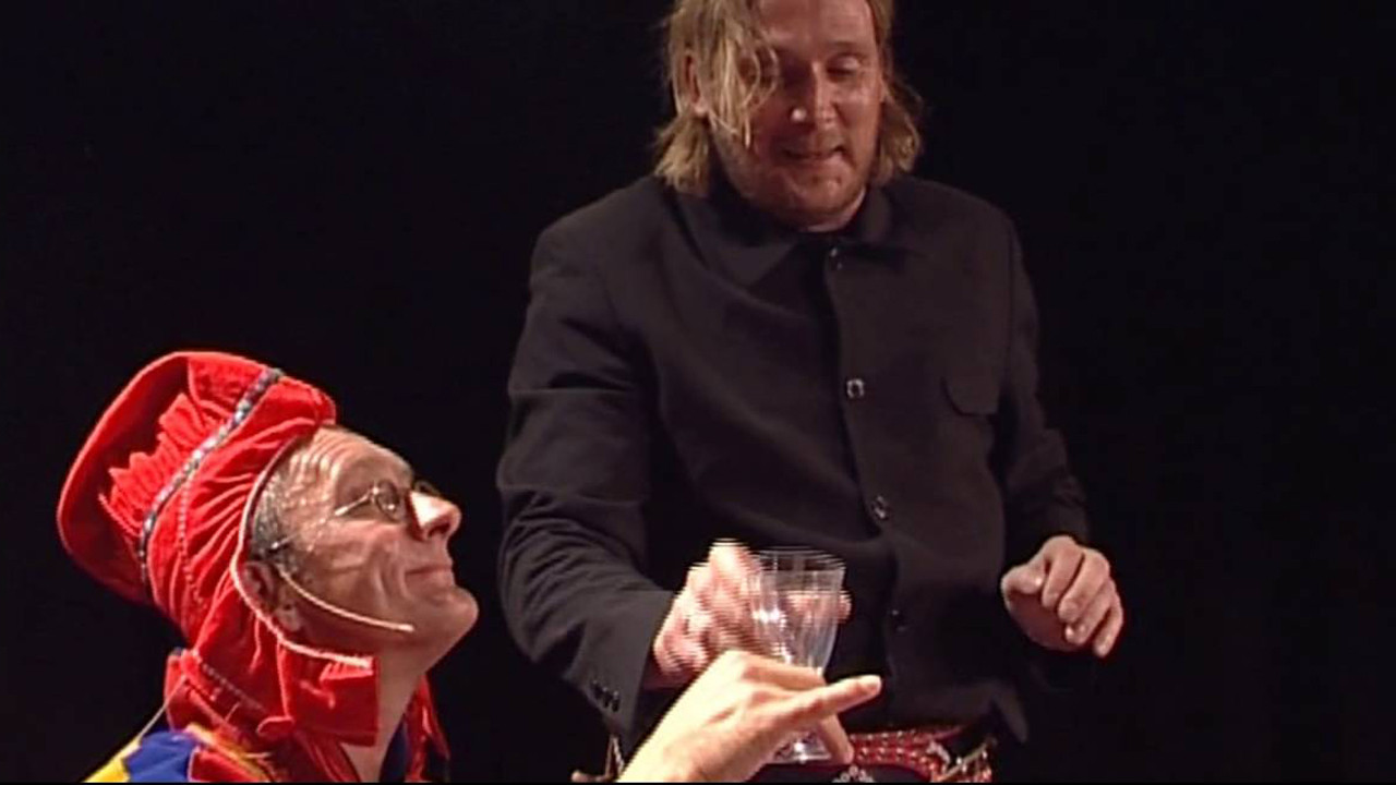 Backdrop for Honningsvågrevyen: Tar Helt Av