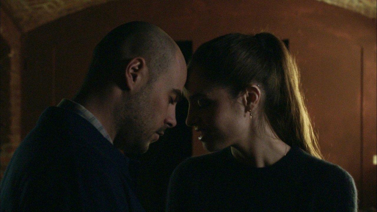 Backdrop for Un posto sicuro