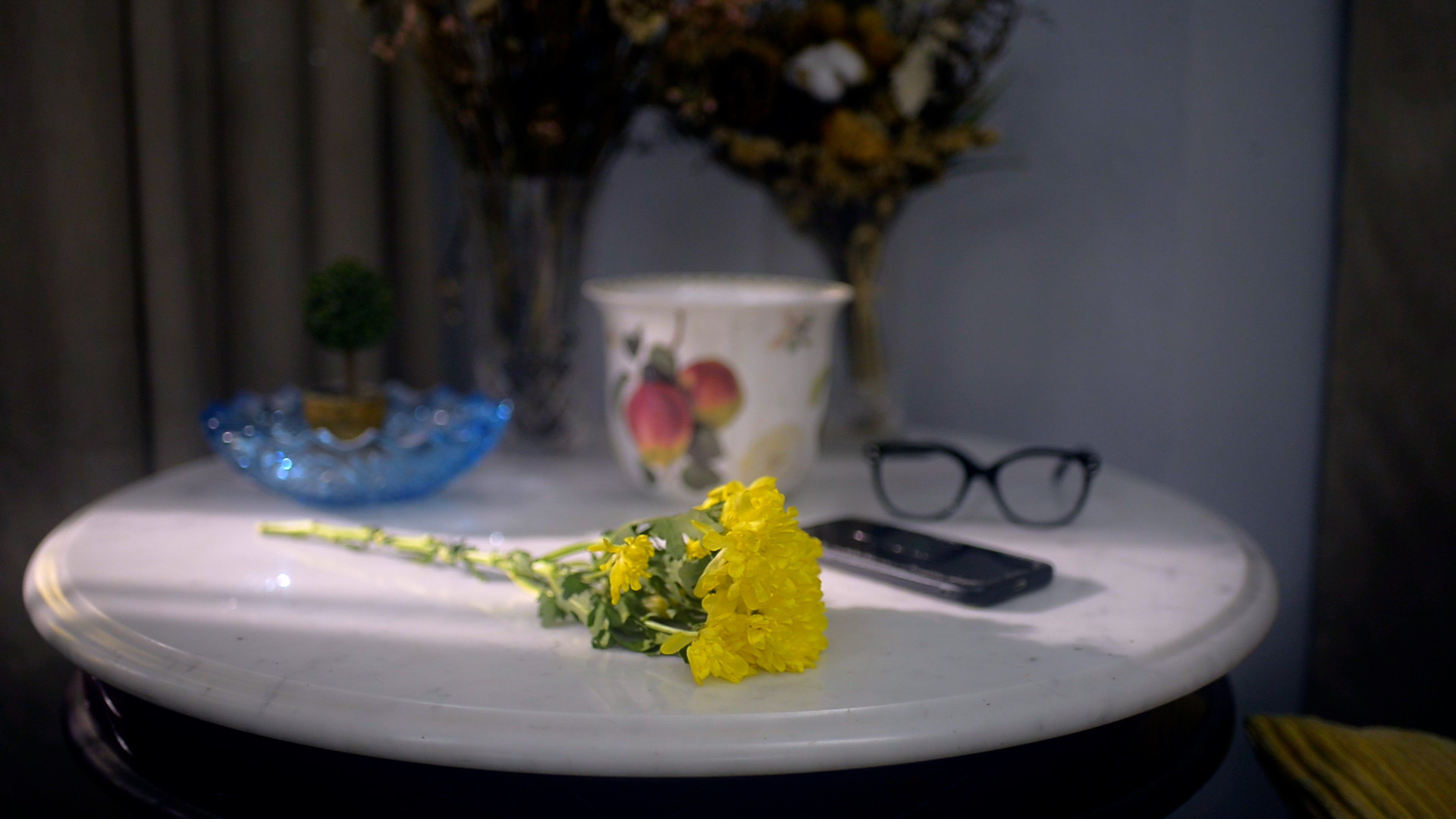 Backdrop for Monochrome