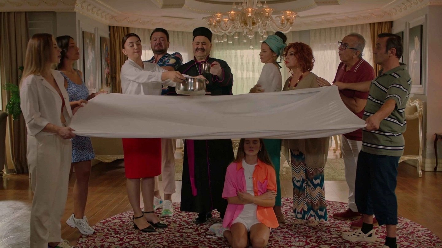 Backdrop for Kutsal Damacana 4