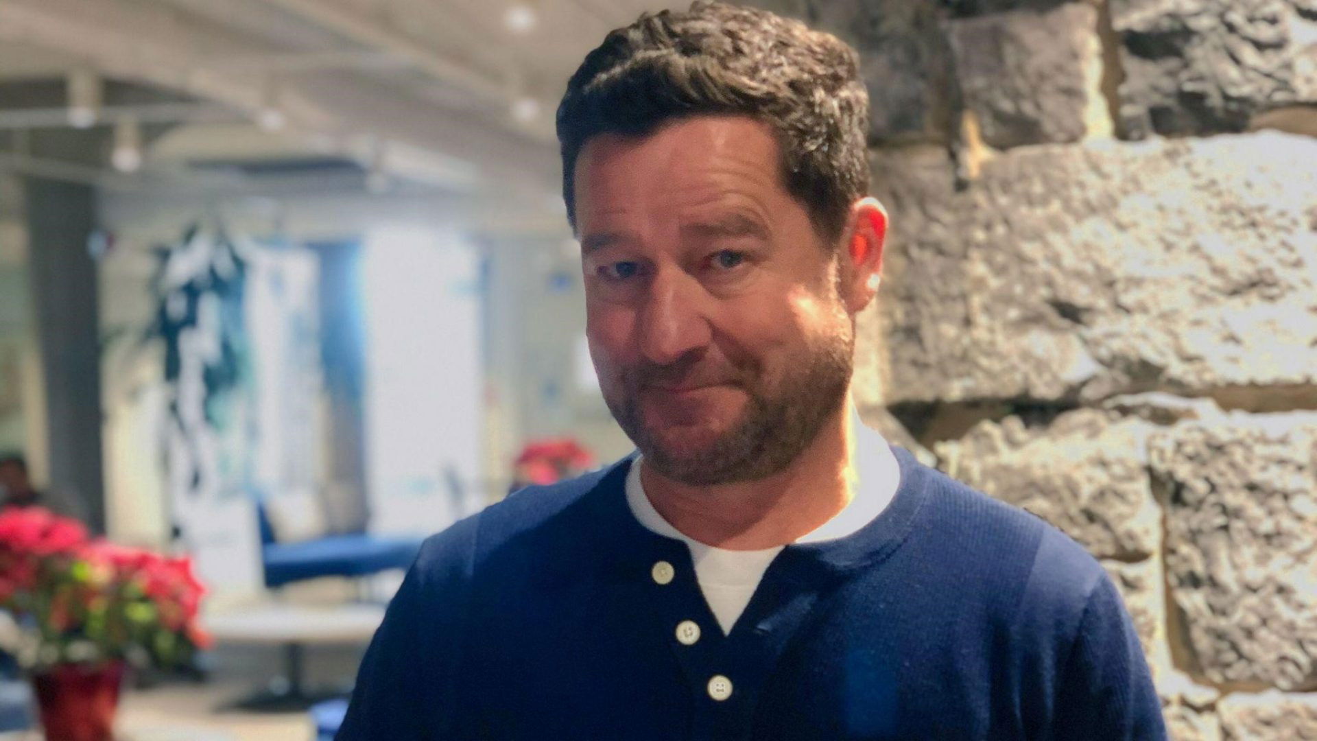 Backdrop for Entre deux cours