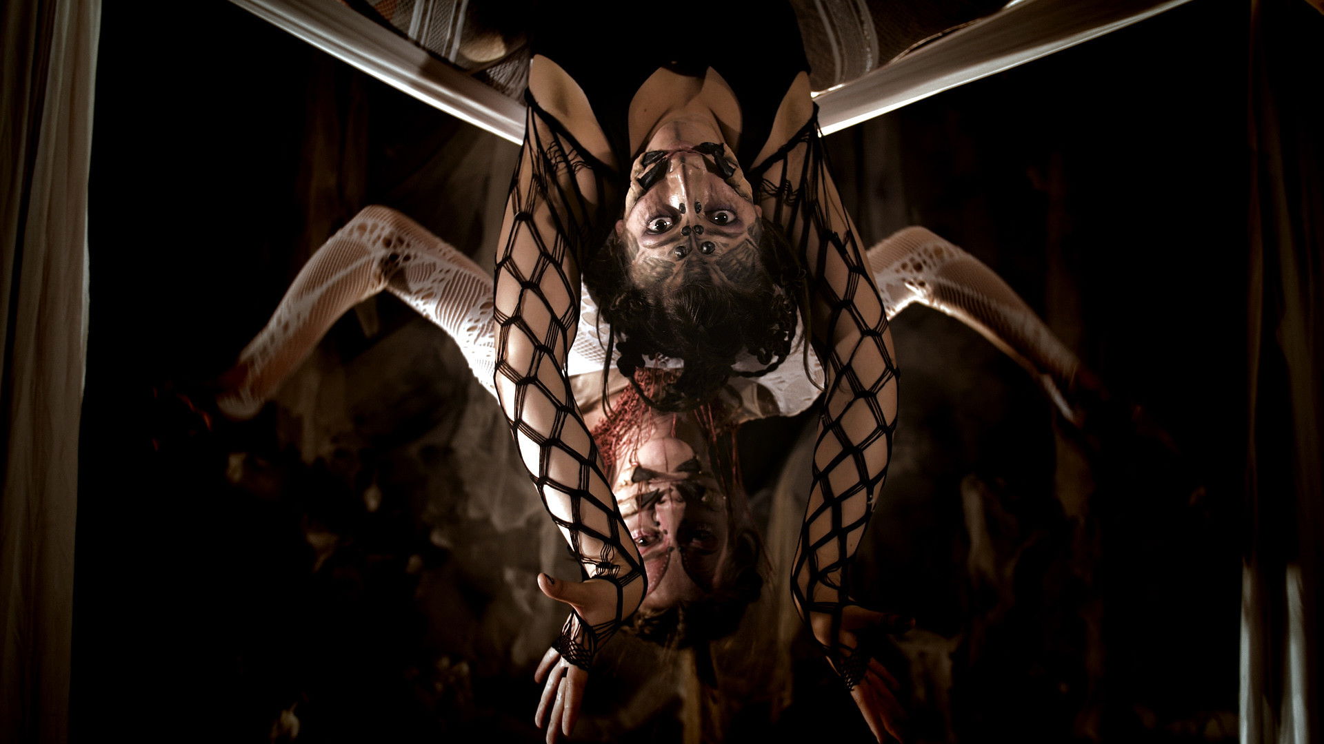 Backdrop for Arachne