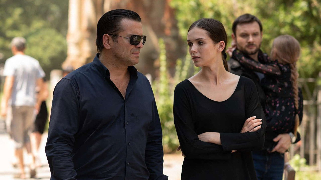 Backdrop for За семью печатями