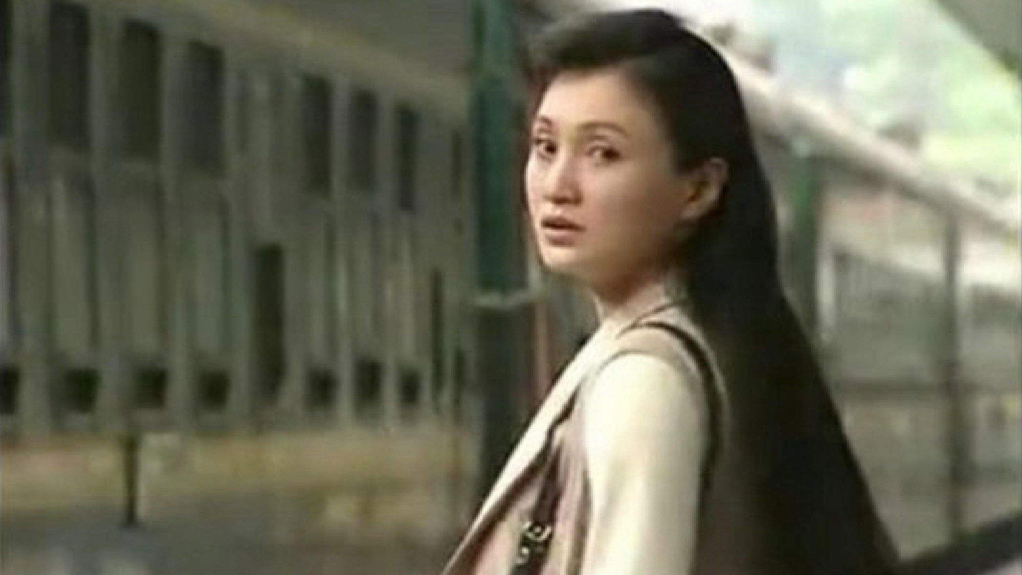 Backdrop for 家里家外