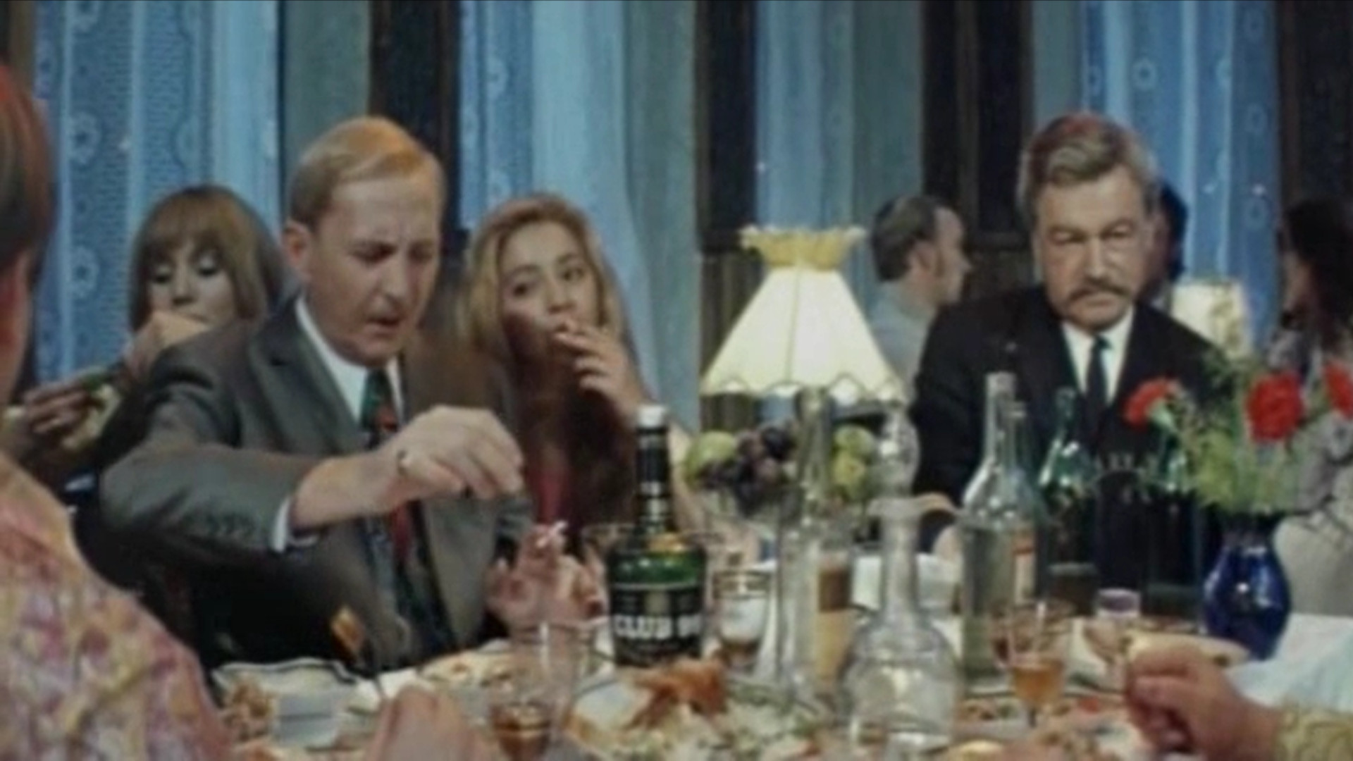 Backdrop for It's Stronger Than Me