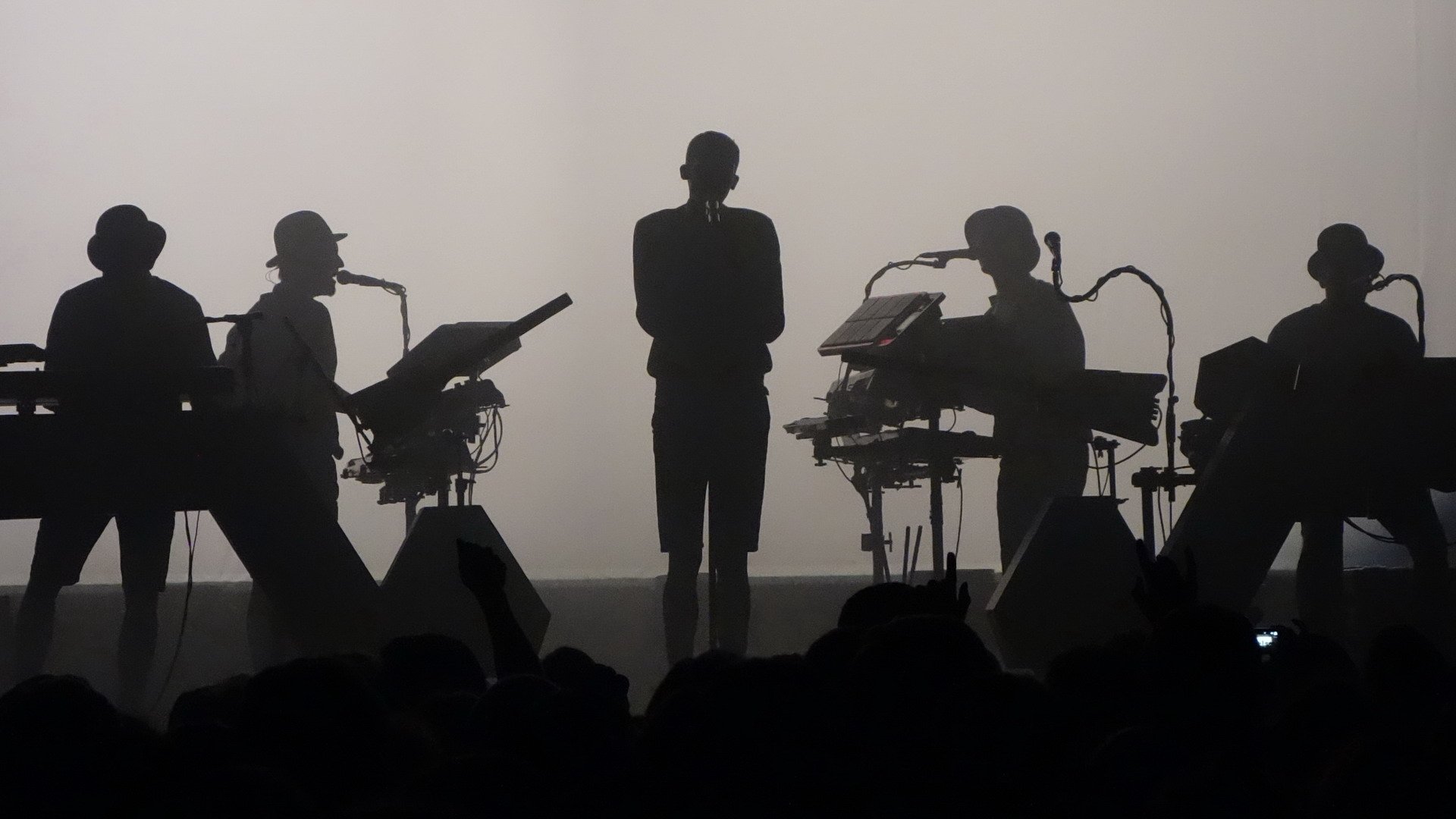 Backdrop for Stromae: Racine carrée Live