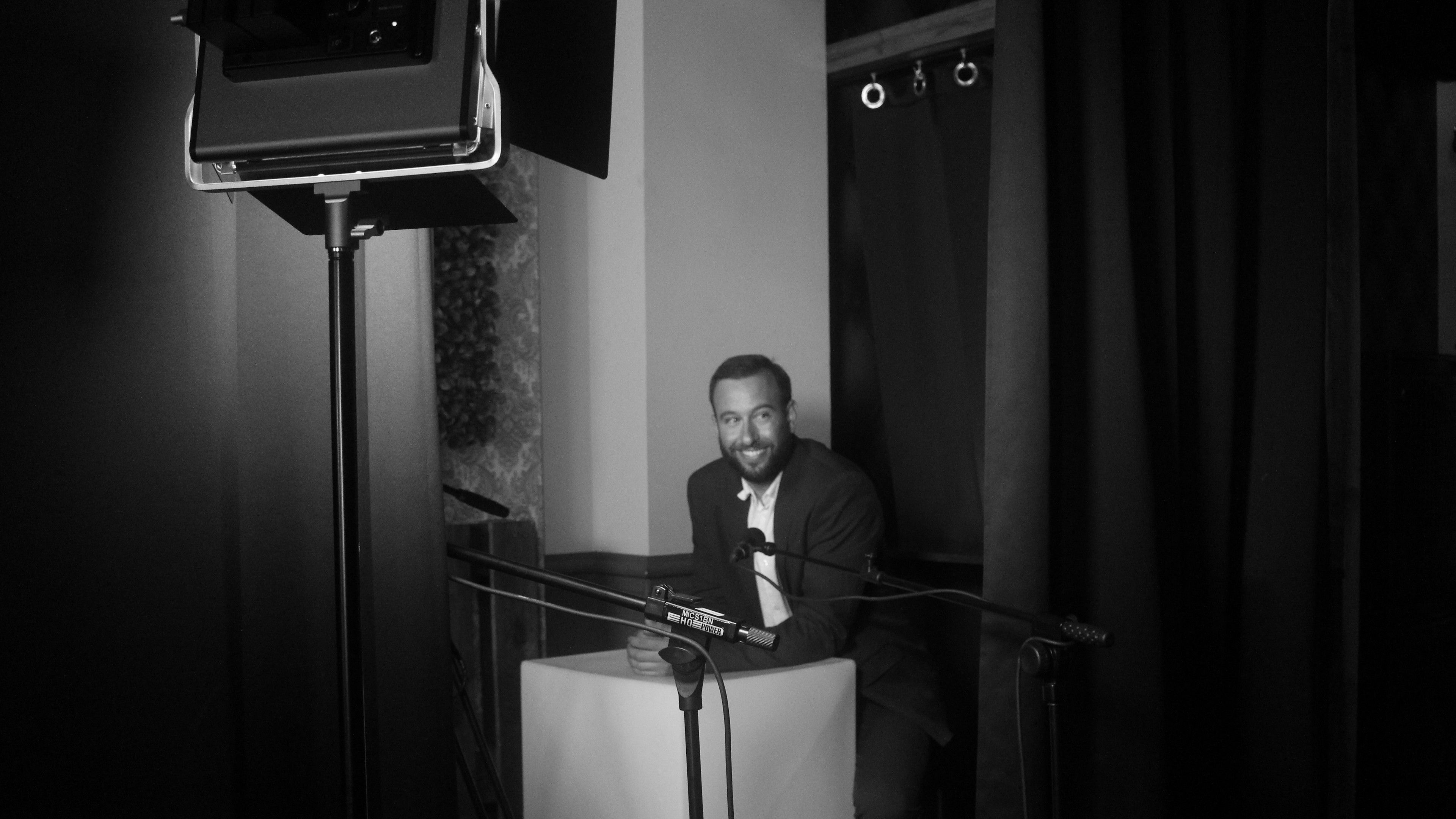 Backdrop for Momentos a quemarropa