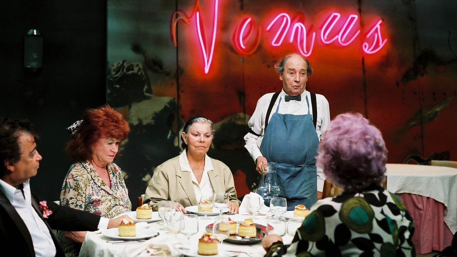 Backdrop for Low-Flying Aircraft