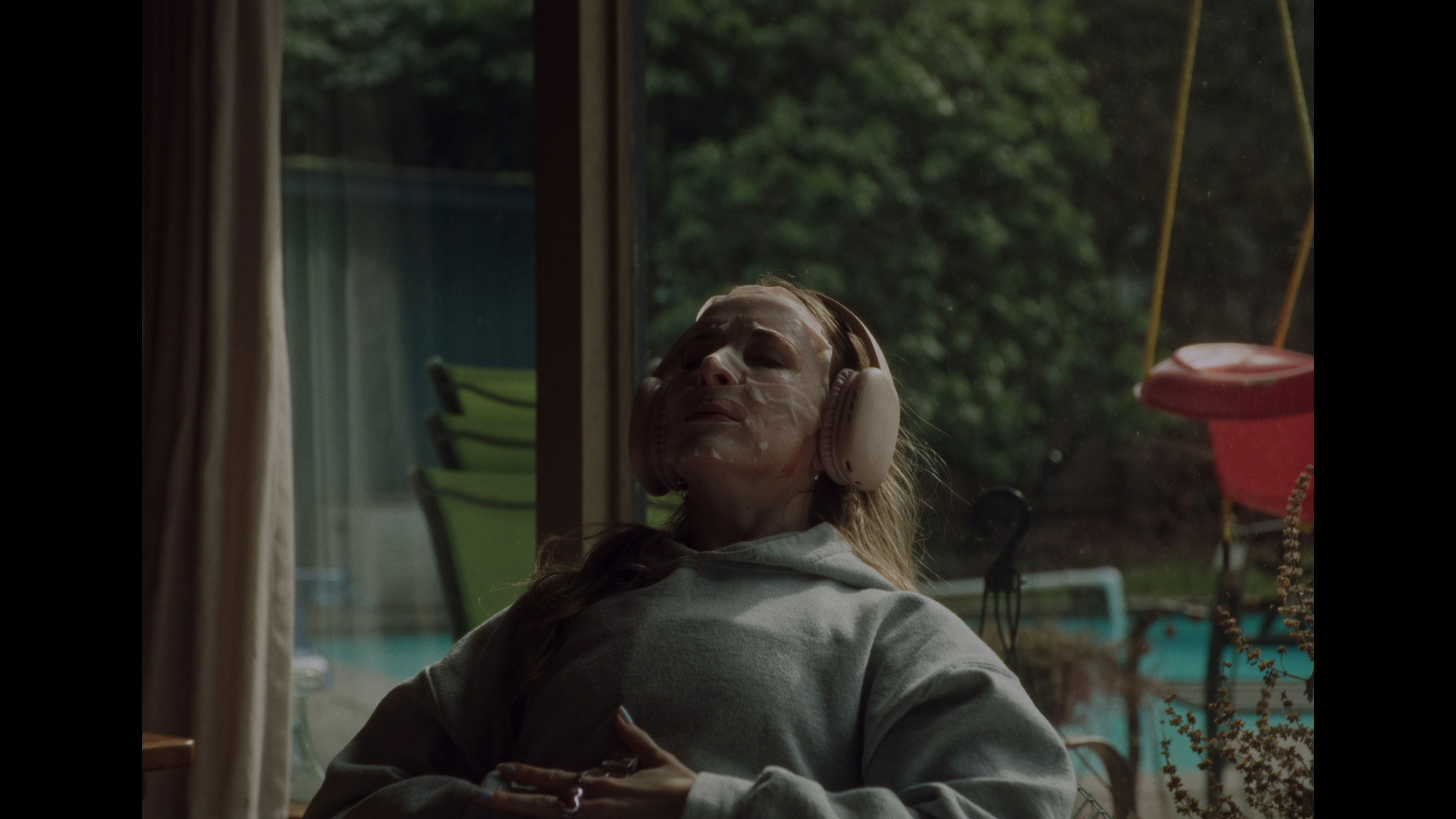 Backdrop for Headcase