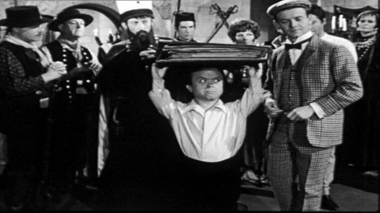 Backdrop for Rouletabille