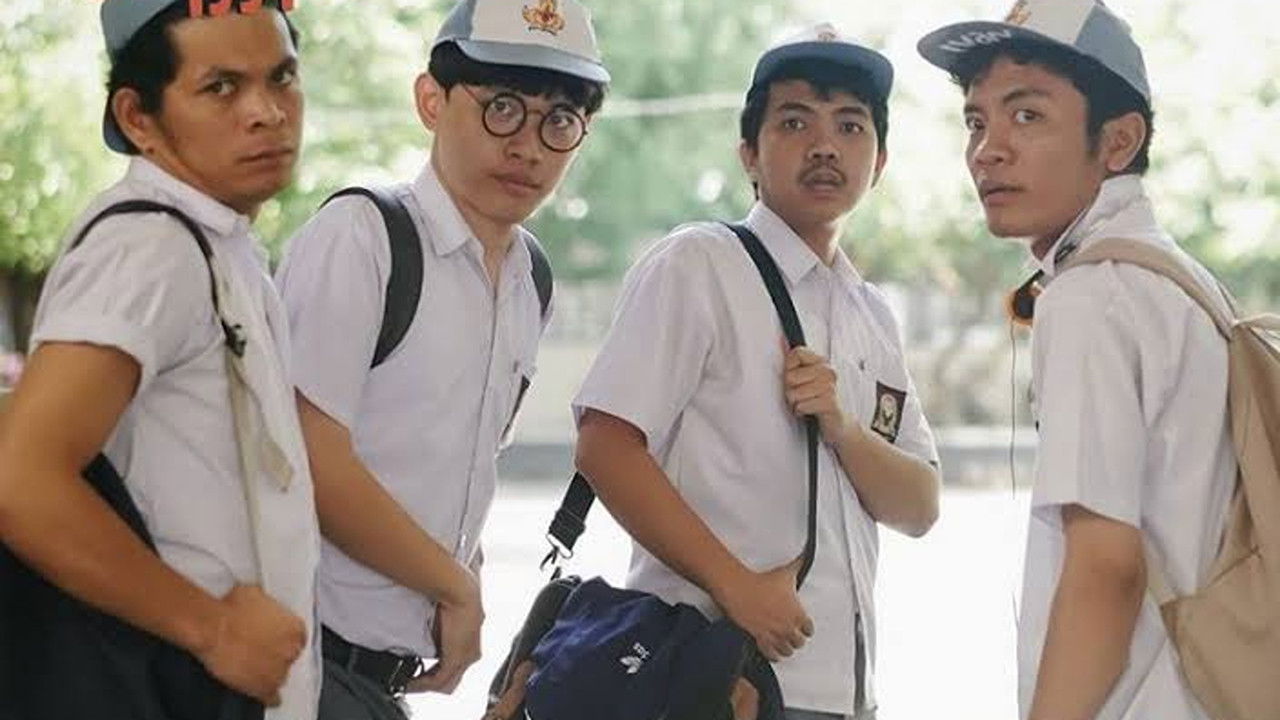 Backdrop for Keluar Main 1994