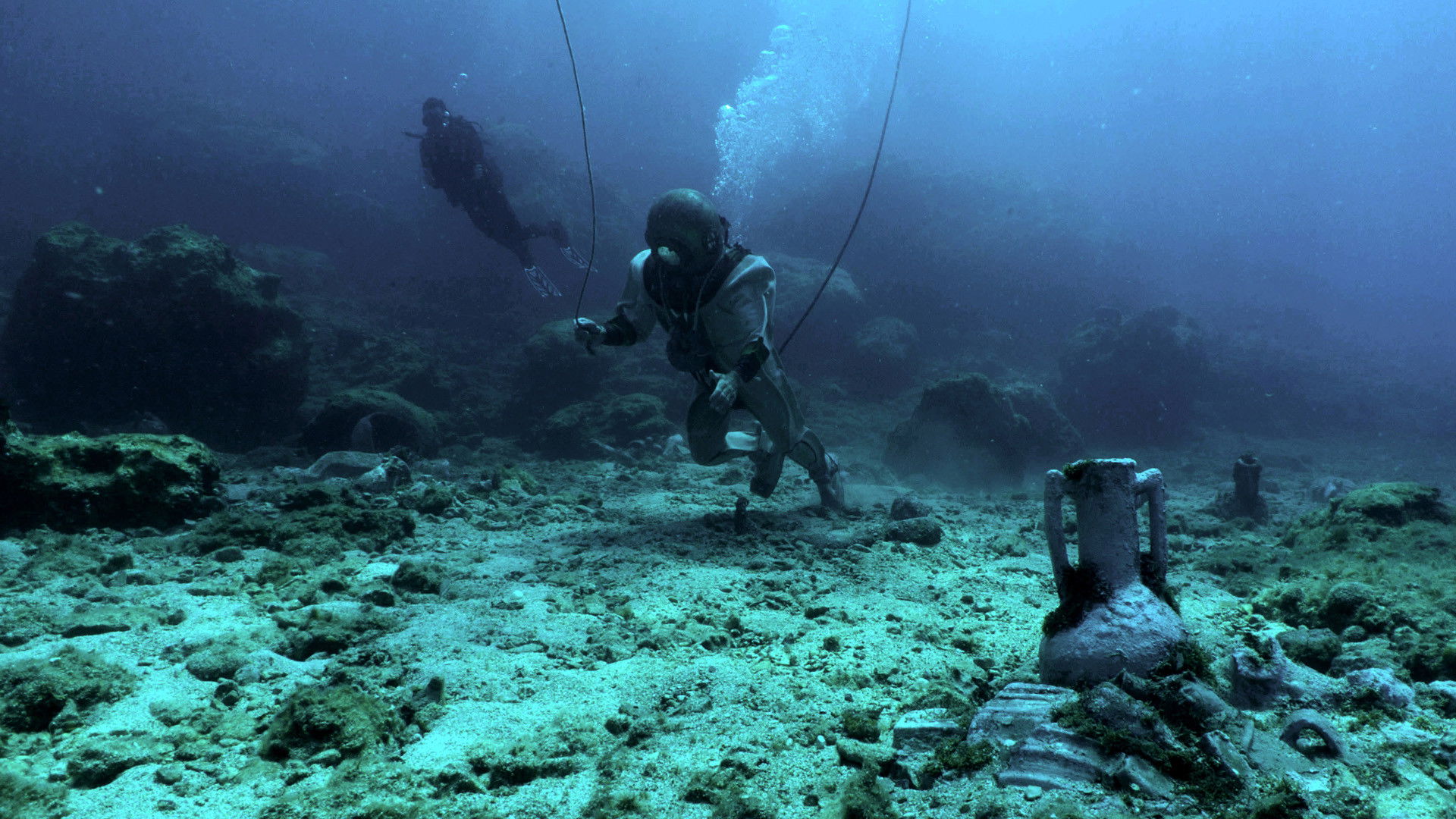 Backdrop for The Two-Thousand-Year-Old Computer
