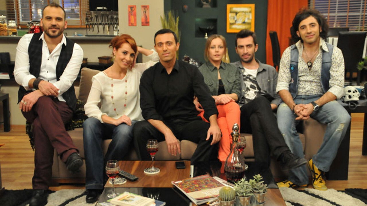 Backdrop for Başrolde Aşk