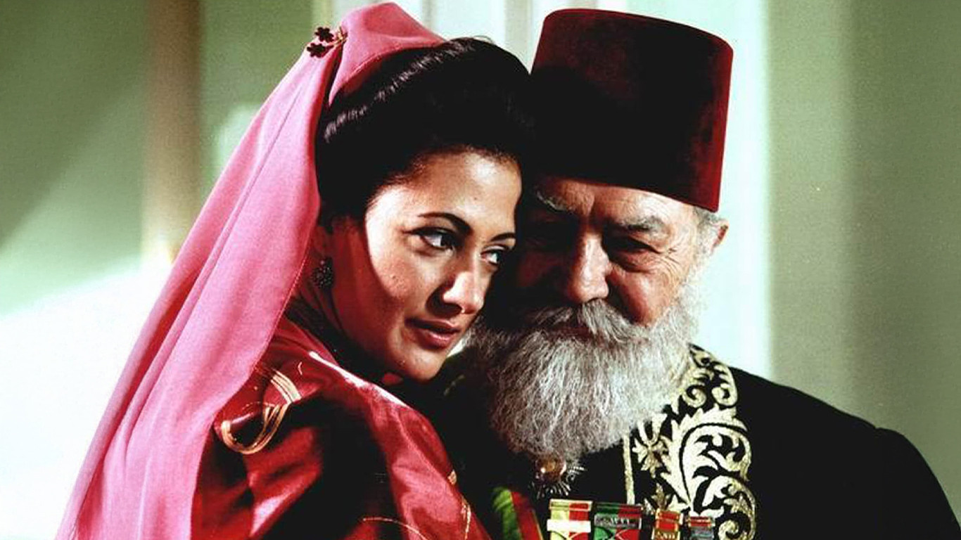 Backdrop for Abdulhamid Falling